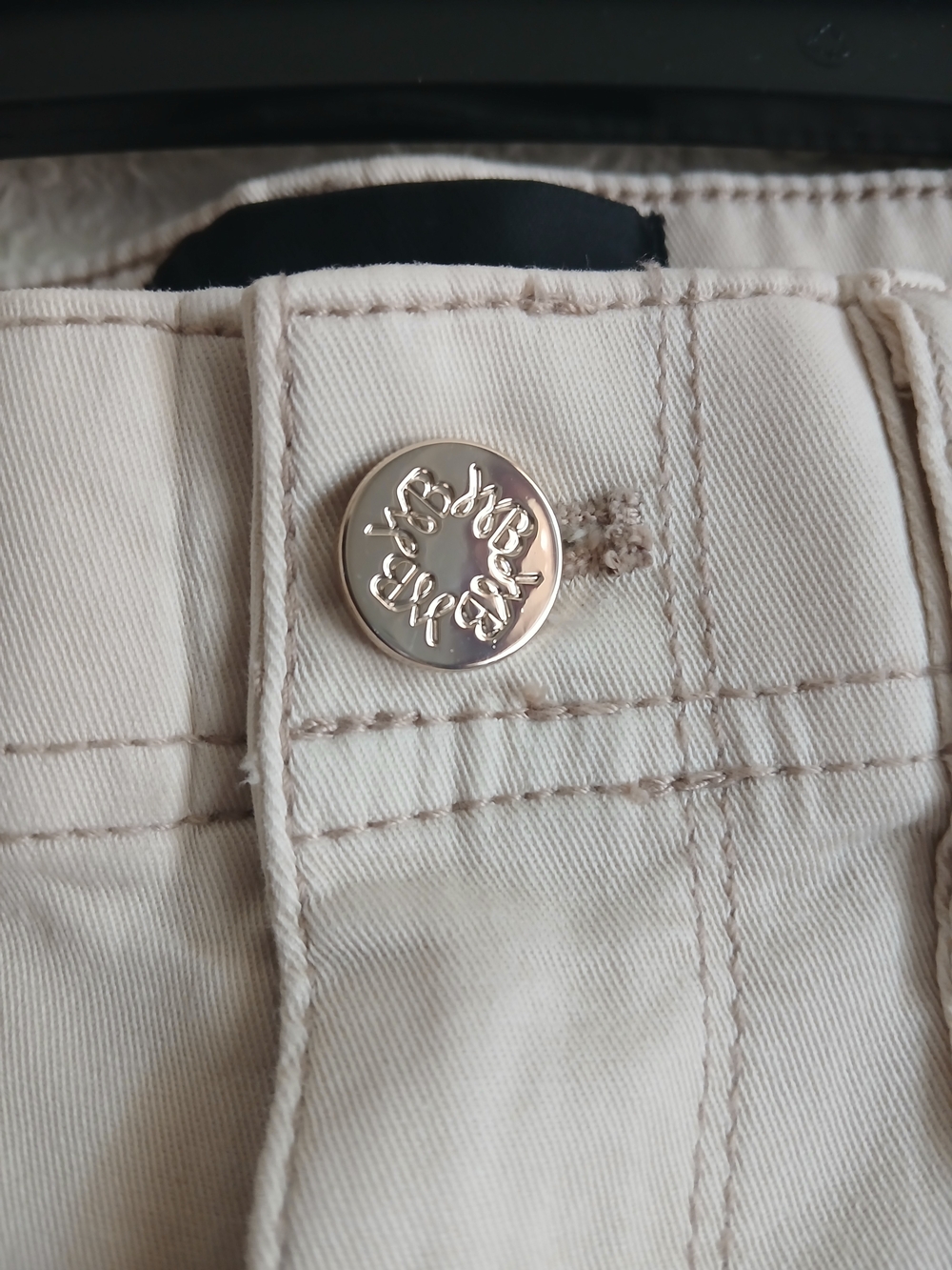 White House Black Market Cropped Cargo Ankle Pants in Cream SZ 00 - Picture 6 of 8